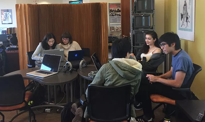Students in the Language Resource Center