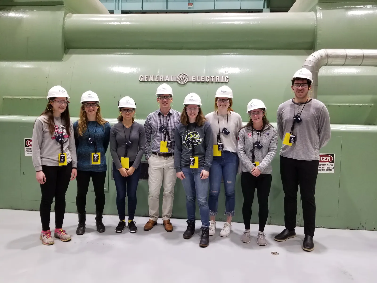 Chemistry and Environmental Studies Professor Chris Graves with his ENVS 001 students on a field trip to the Limerick Generating Station.